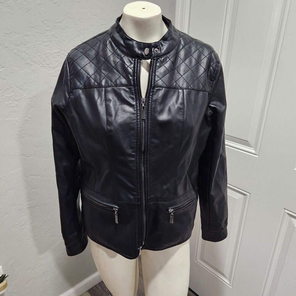 JouJou Women’s Medium Black Faux Leather Full Zip Crop Style Motorcycle Jacket